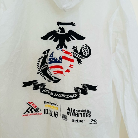 Marine Corps Marathon 2016 Marathon Recovery Full Zip Jacket Size Medium NEW - Picture 1 of 4